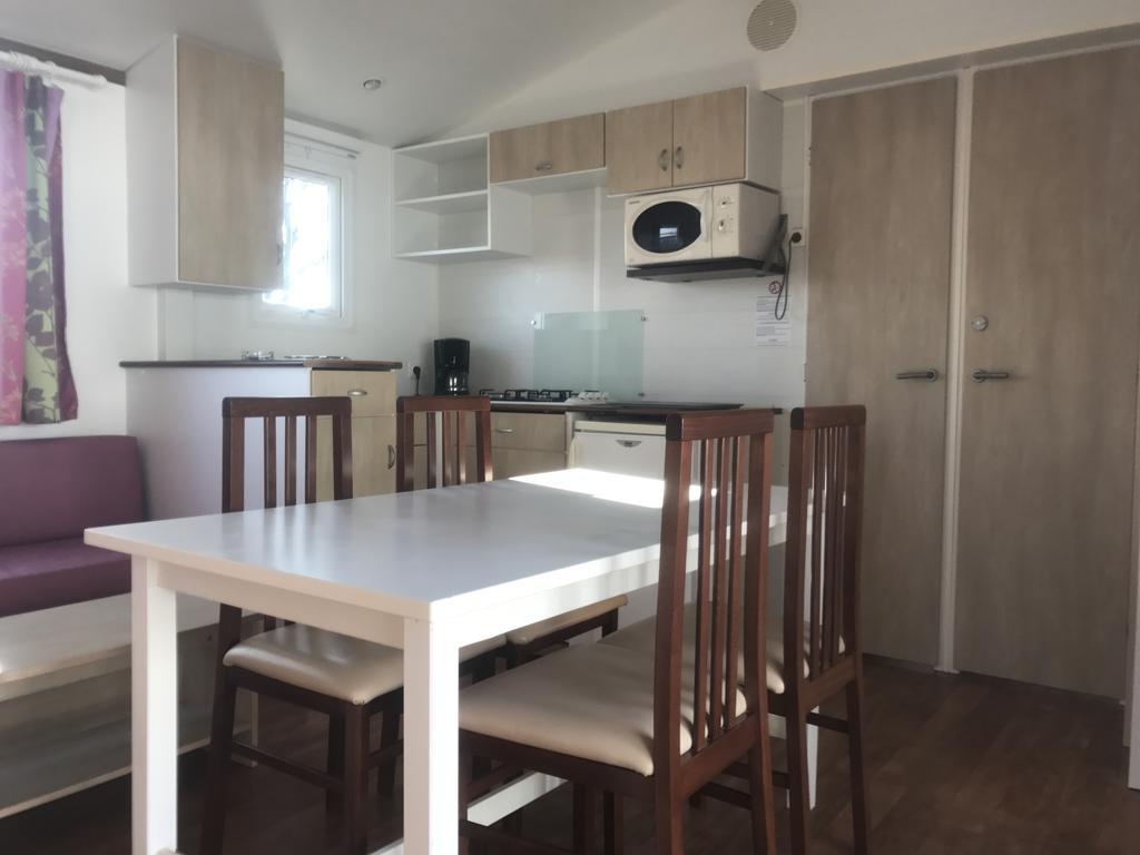Camping De Contrexéville מראה חיצוני תמונה