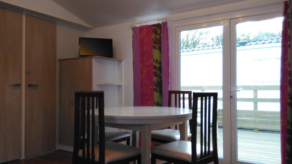 Camping De Contrexéville מראה חיצוני תמונה