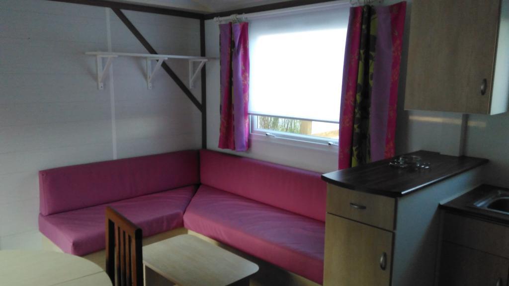 Camping De Contrexéville מראה חיצוני תמונה